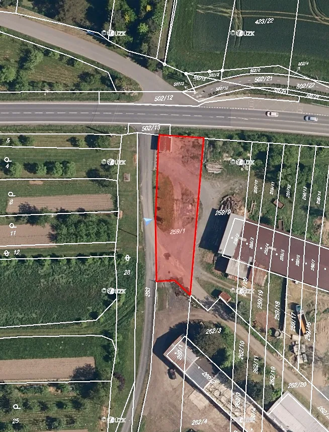 Prodej komerčního pozemku 898 m²